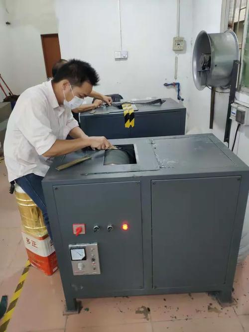 jh泰鳄皮具制作工厂